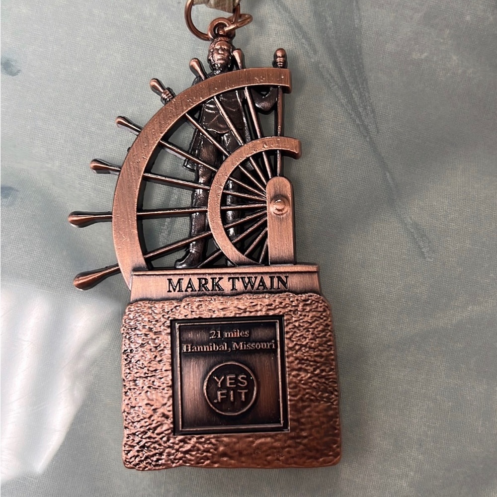 Yes.Fit Medal Mark Twain